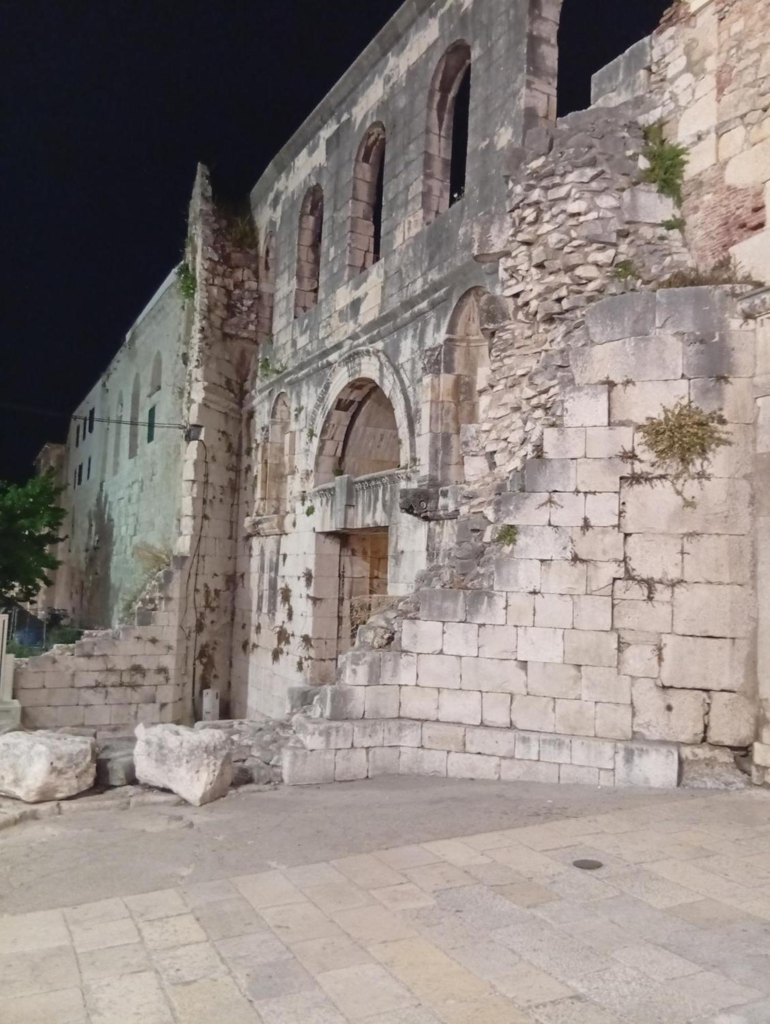 Habibi Come Tu Silver Gate Diocletians Palac Split